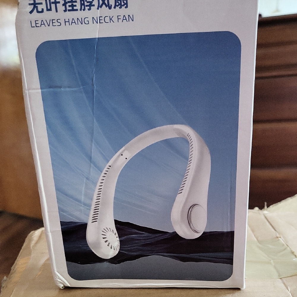 NIB Pink Portable Neck Fan